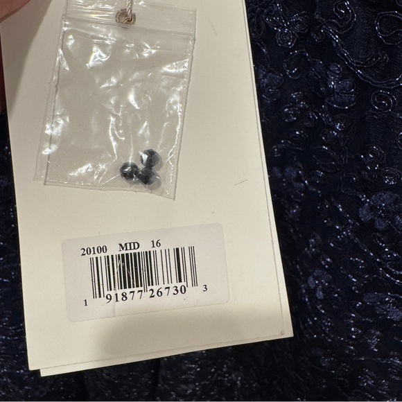 NWT $798 Mac Duggal Sheer Bodice Embroidered Illusion Maxi Dress Gown Navy Sz 16 - Picture 15 of 17